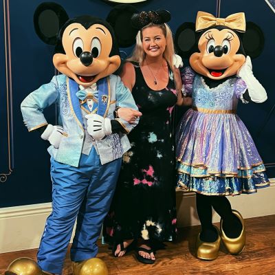 Of course I have to visit Mickey and Minnie at Town Square Theater!